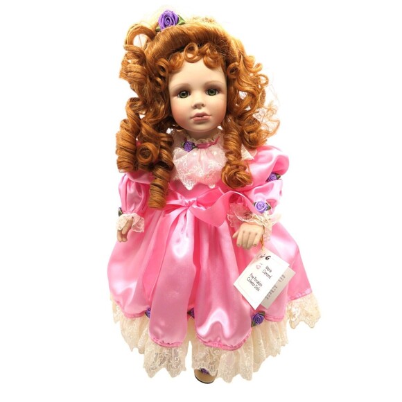 Marie Osmond Margot Musical Doll Porcelain in Box with Stand COA and Bracelet - Picture 3 of 11